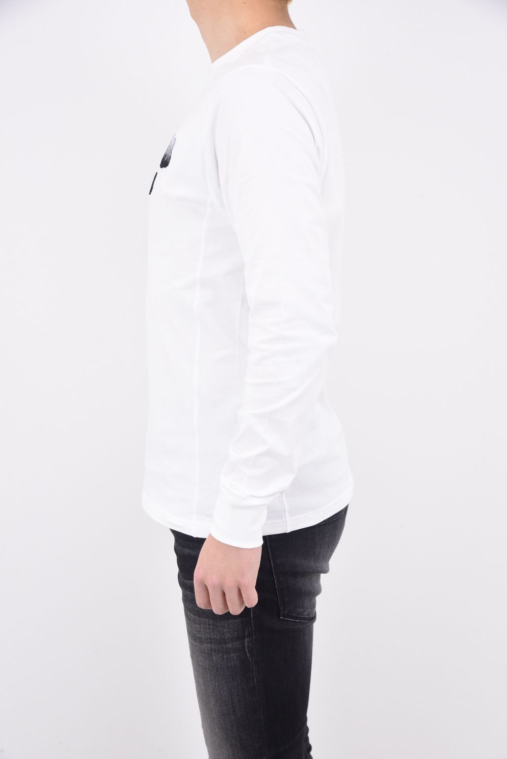 GRADATION TOOTHBRUSH EMBROIDERY LONG T-SHIRTS / グラデーション 3Dロゴ ロングスリーブTシャツ ホワイト