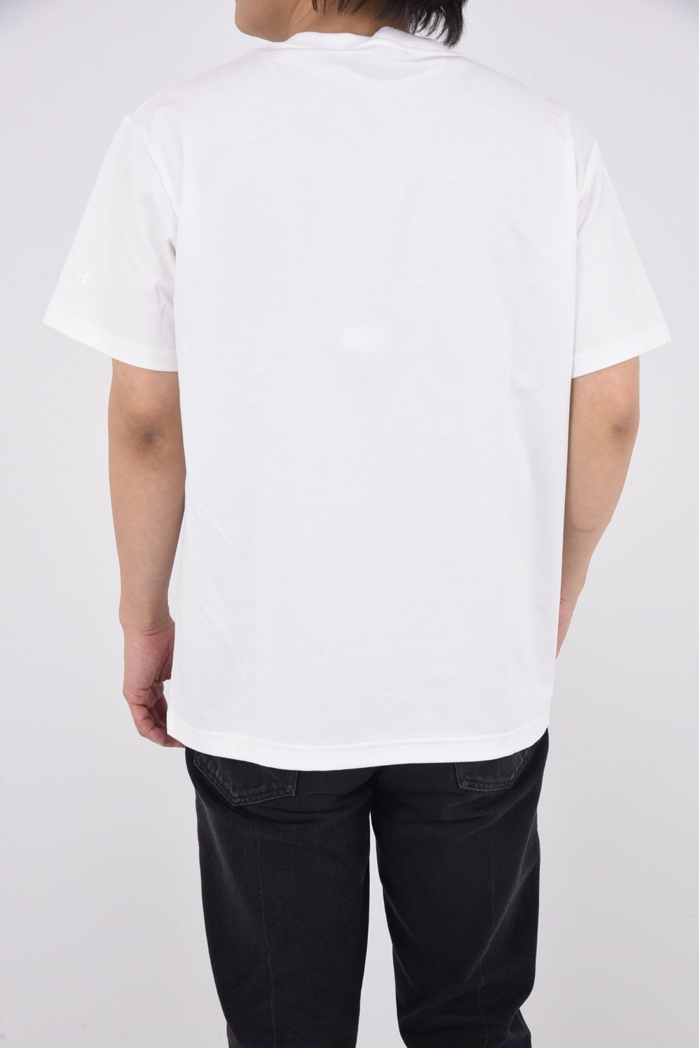 WANDO (ワンド) / ネックロゴ クルーネック Tシャツ ホワイト