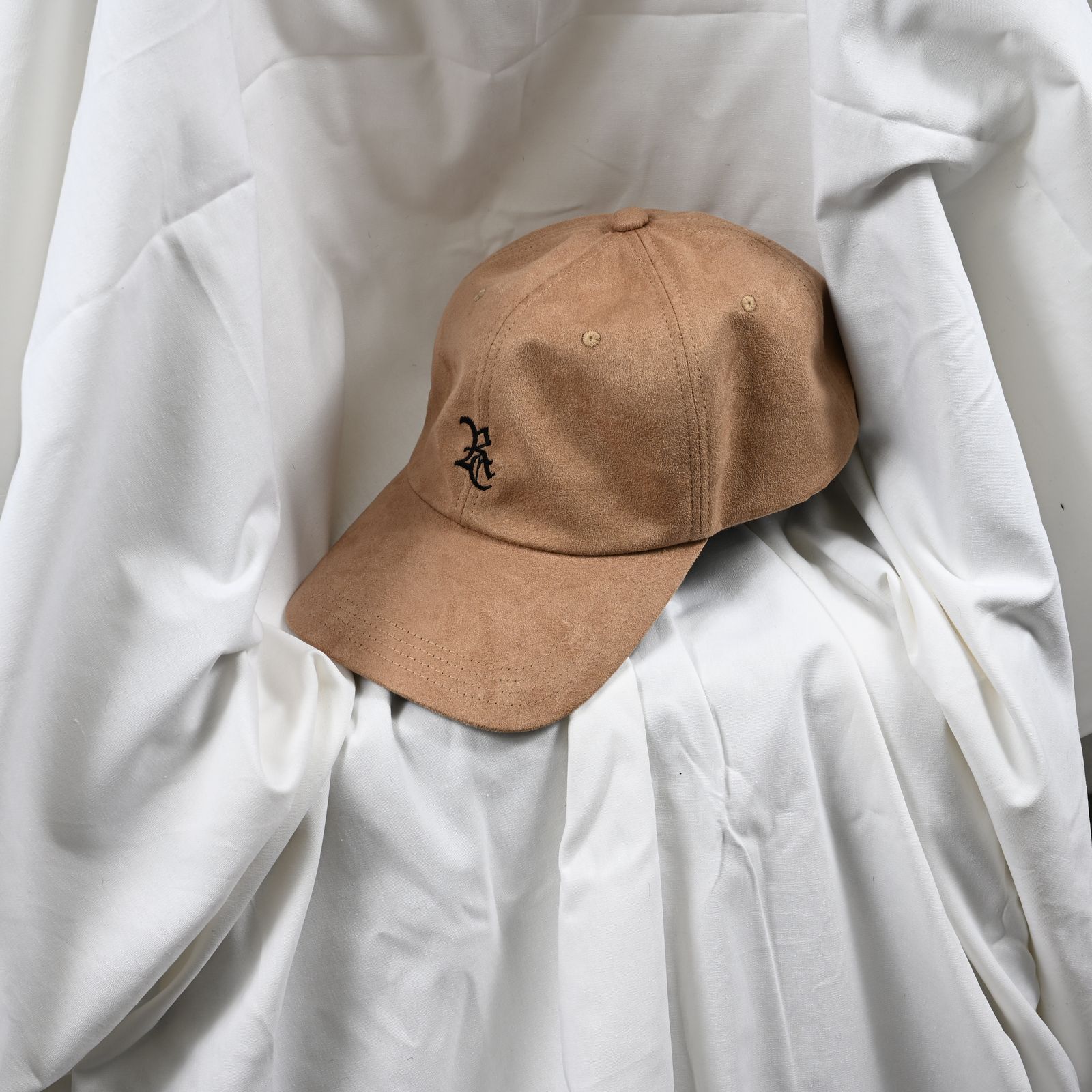 SUEDE LOW CAP / エコスウェード ローキャップ ベージュ (9月上旬入荷予定)
