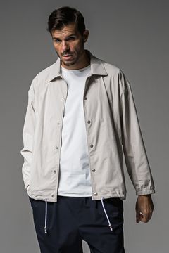 NYLON COACH JACKET / 高機能ストレッチナイロン コーチジャケット グレージュ
