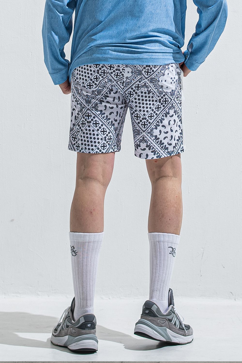 RUSH SHORTS / ラッシュガード バンダナ柄 ショートパンツ (ホワイト) (5月末入荷予定) ※オーダー締切:2月15日(日)18時