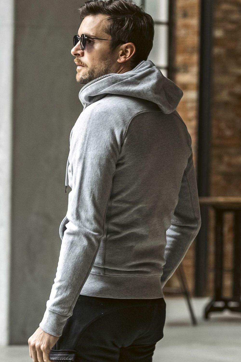 GLITTER ZIP + PLATE HOODIE / シルバーロゴプレートスウェットパーカー (グレー) (9月上旬入荷予定)