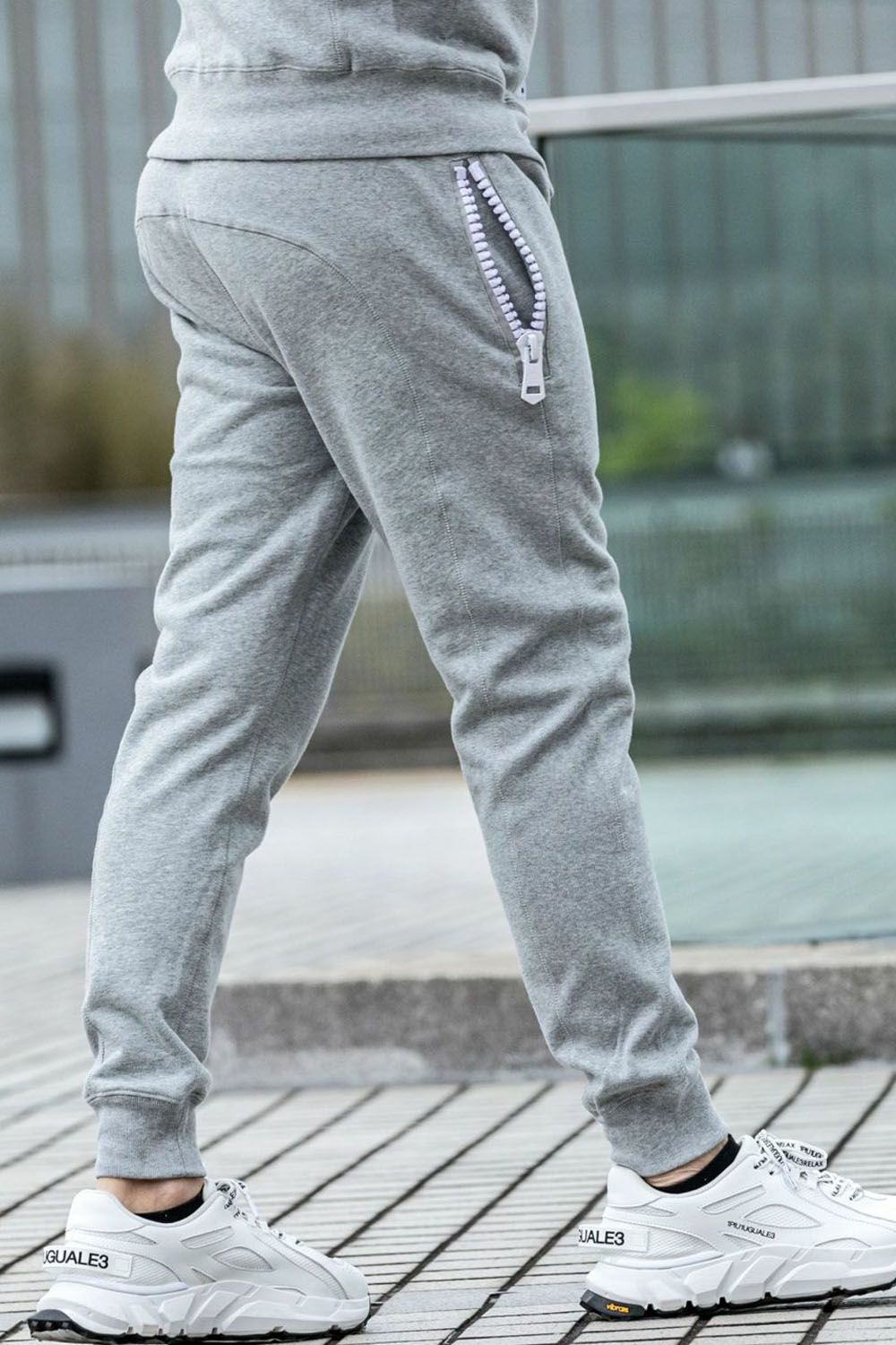 BIG ZIP VERTICAL LOGO PANTS / ビッグジップ バーティカル ロゴパンツ グレー