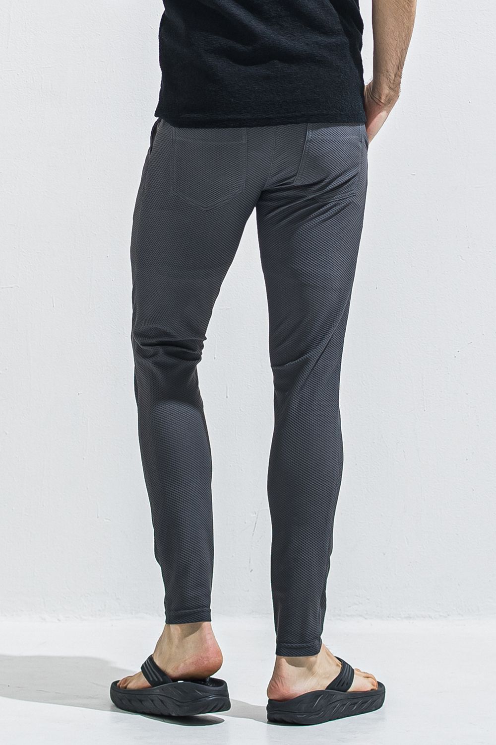 CHRIS EASY TUCK PANTS / ストレッチメッシュトリコット スラックスイージータックパンツ (チャコール) (5月中旬入荷予定) ※オーダー締切:2月15日(日)18時