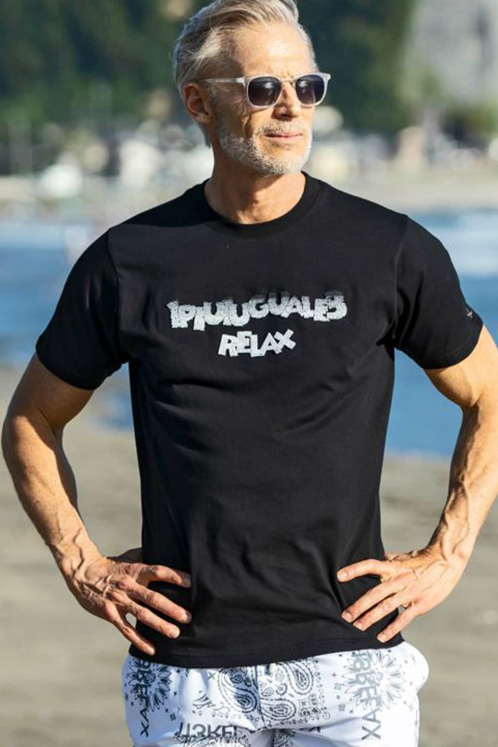 1PIU1UGUALE3 RELAX - GRADATION TOOTHBRUSH EMBROIDERY T-SHIRTS