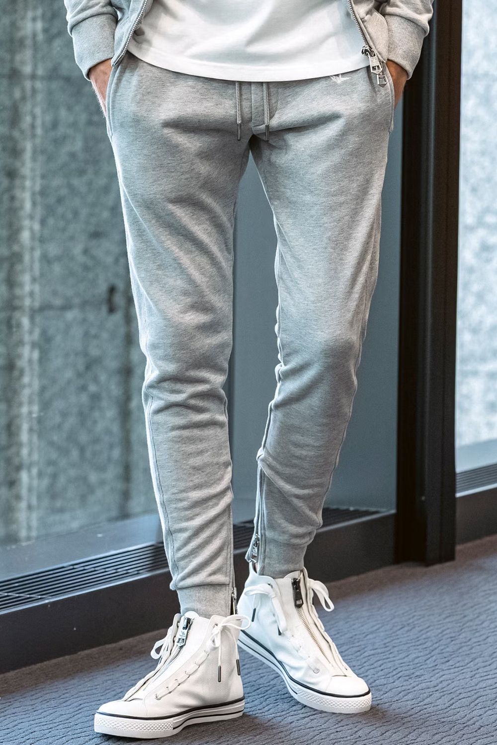 【26SS】 LUXURIOUS ZIP JOGGER PANTS / 裾ファスナー ジョガーパンツ (グレー)