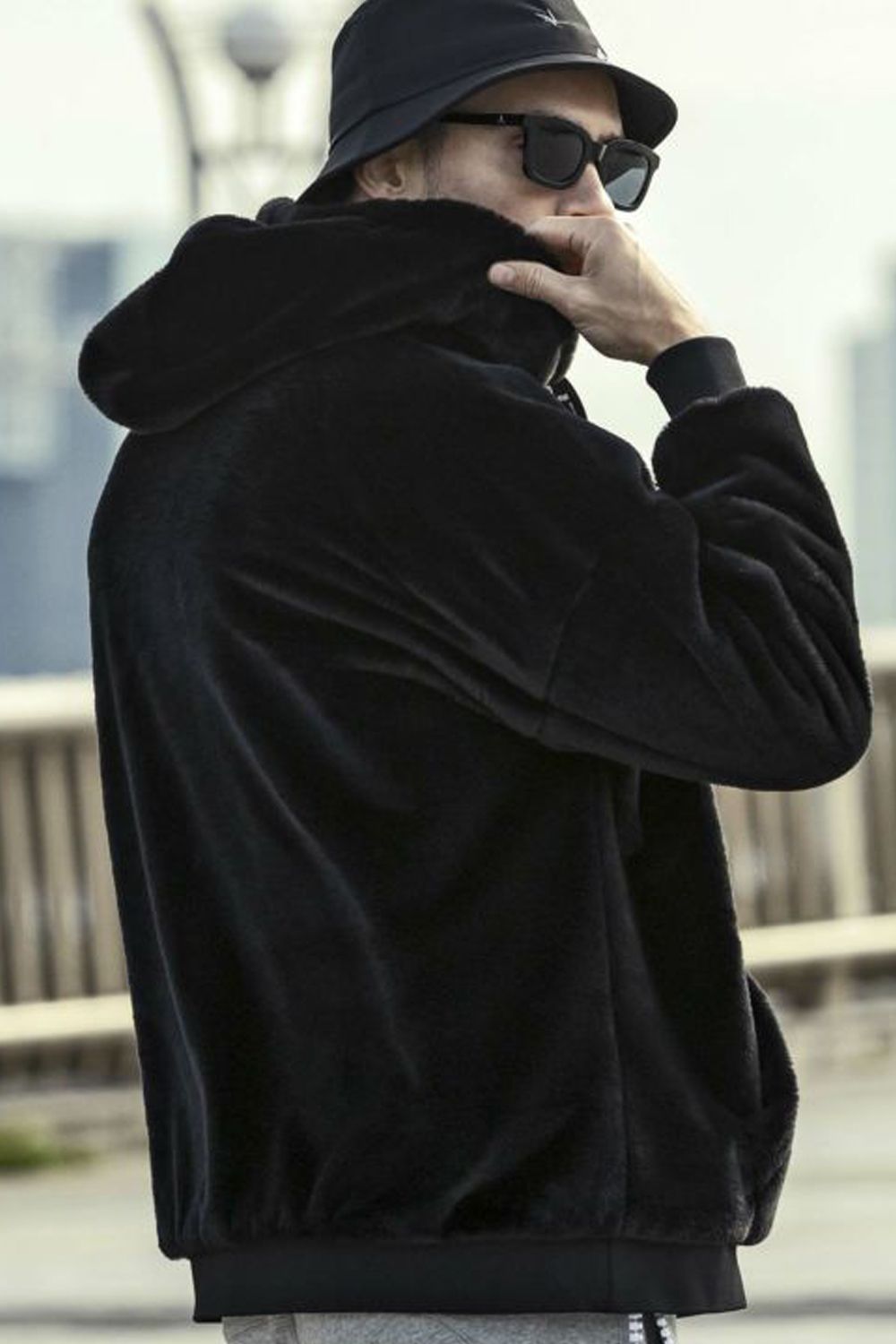 1PIU BOA HOODIE / スピンドル ロゴファーブルゾン ブラック