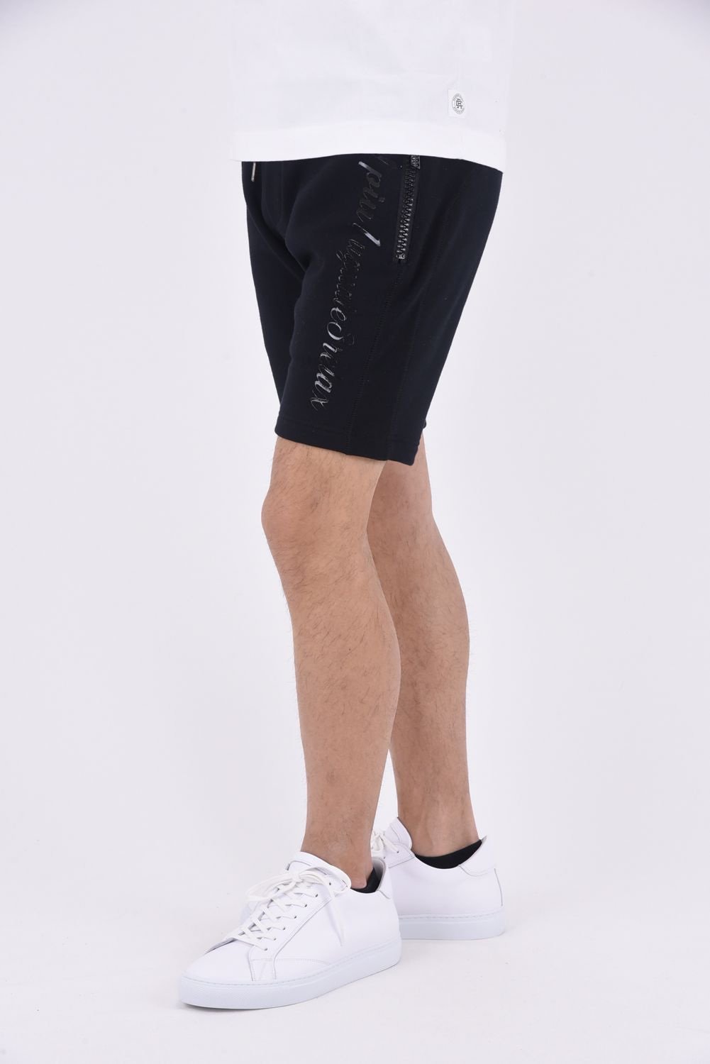 GLITTER ZIP SHORT PANTS / グリッターロゴ ショートパンツ ブラック