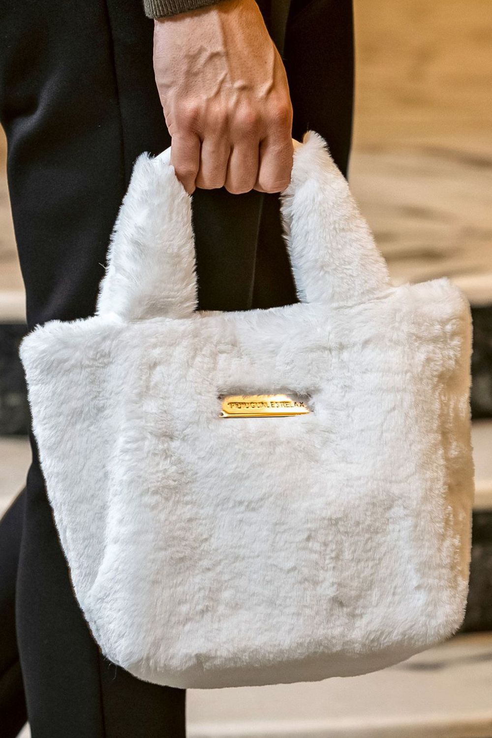 SILVER LOGO PLATE FUR MINI TOTE BAG / シルバーロゴプレートファーミニトートバッグ(ホワイト)
