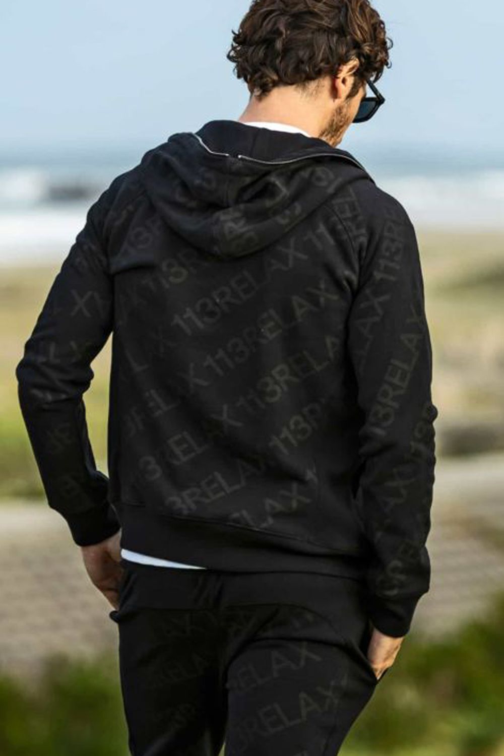 DIAGONAL LOGO HOODIE / サイドリブ ダイアゴナルロゴ ジップアップパーカー ブラック
