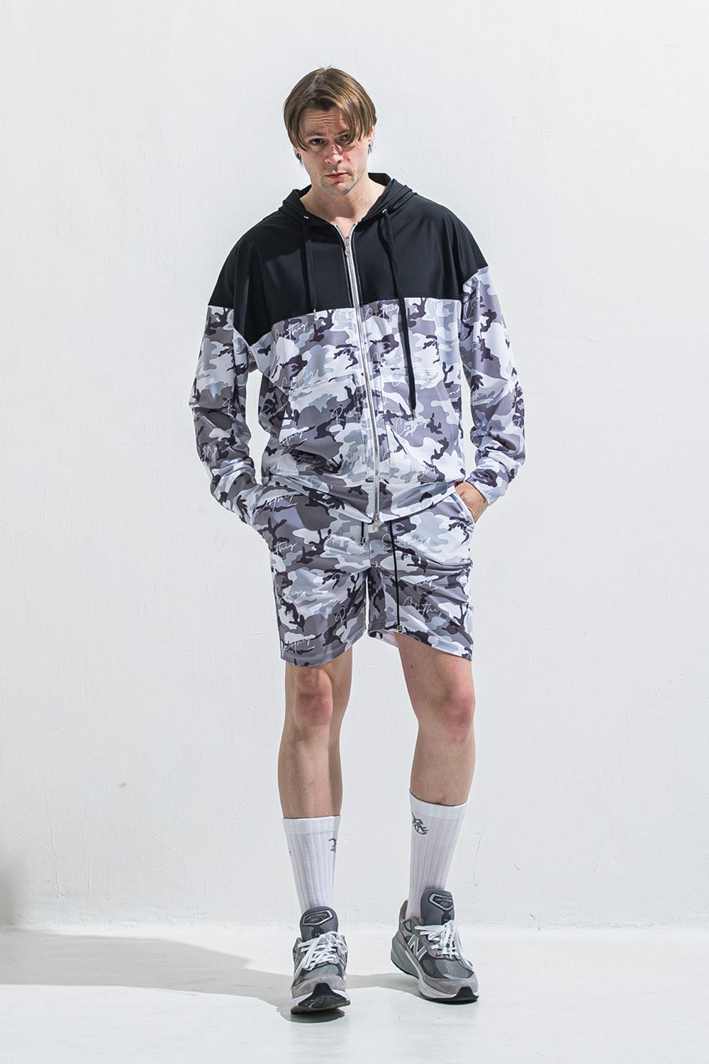 RUSH  OVER  ZIPUP HOODIE / ラッシュオーバー ジップアップパーカー （カモブラック） (5月末頃入荷予定) ※オーダー締切2月15日(日)18時