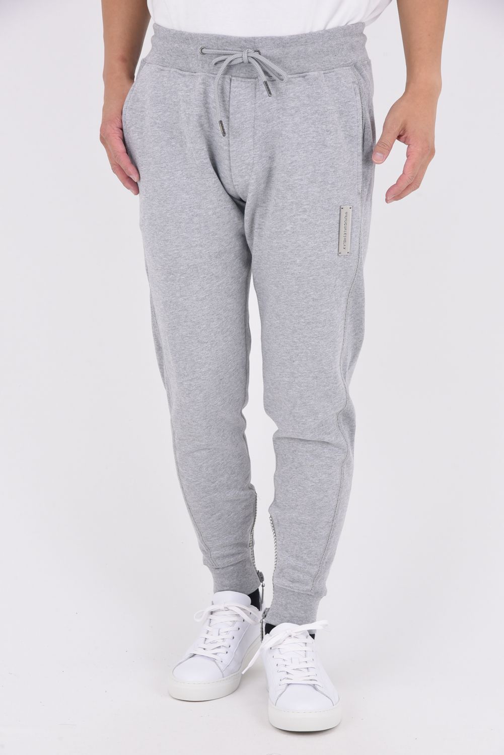【25AW】 GLITTER ZIP + PLATE JOGGER PANTS / シルバーロゴプレートスウェットロングパンツ (グレー）