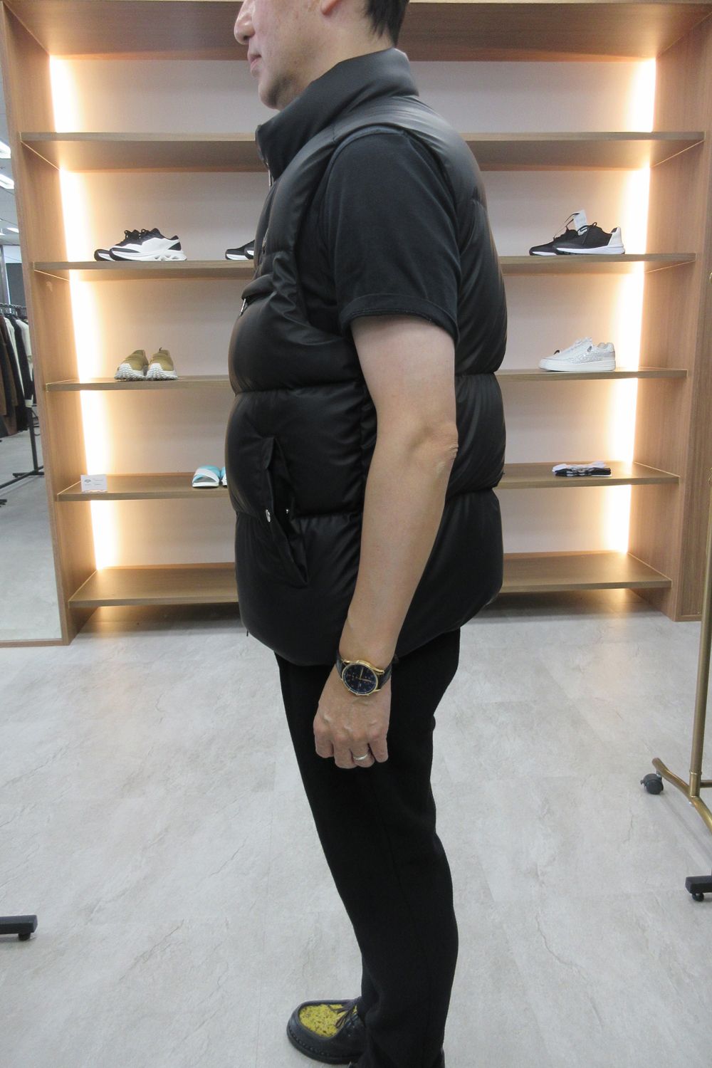 【26AW】 MATTE PU DOWN VEST / マットファブリック ダウンベスト (ブラック) (10月上旬入荷予定)
