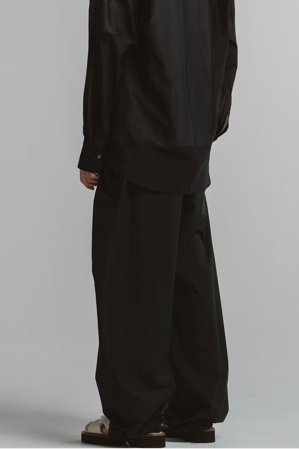 DRAWSTRING WIDE TROUSERS / ドローストリング ワイドパンツ (ブラック）
