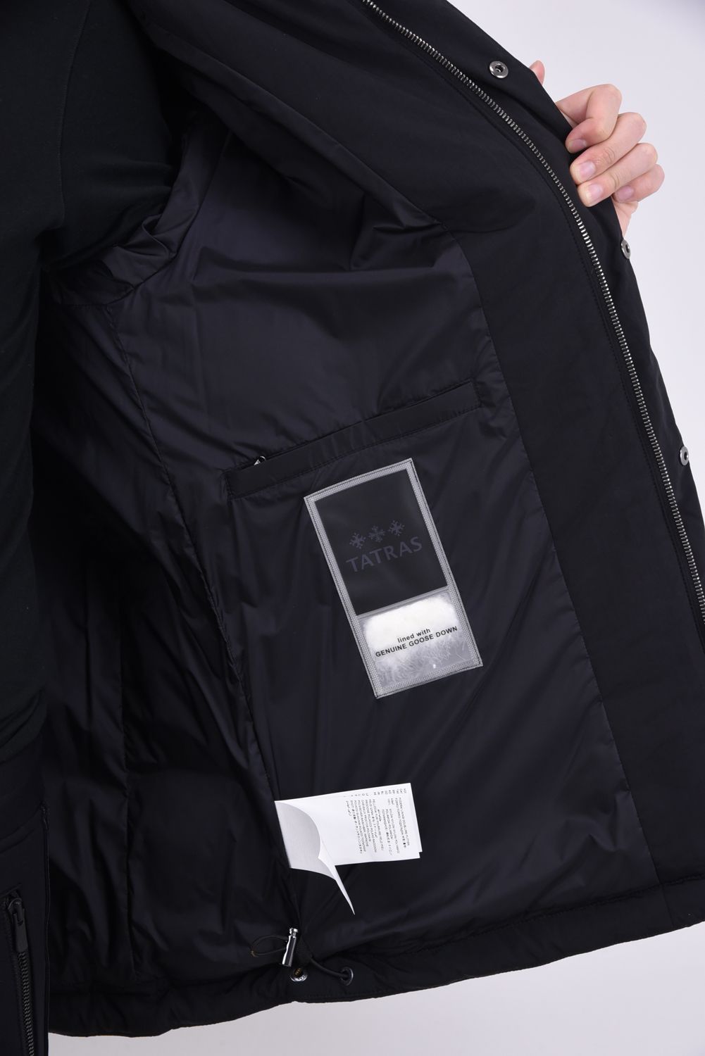 ALTIO (アルティオ) / コントラストナイロン オーバーダウンコート ブラック