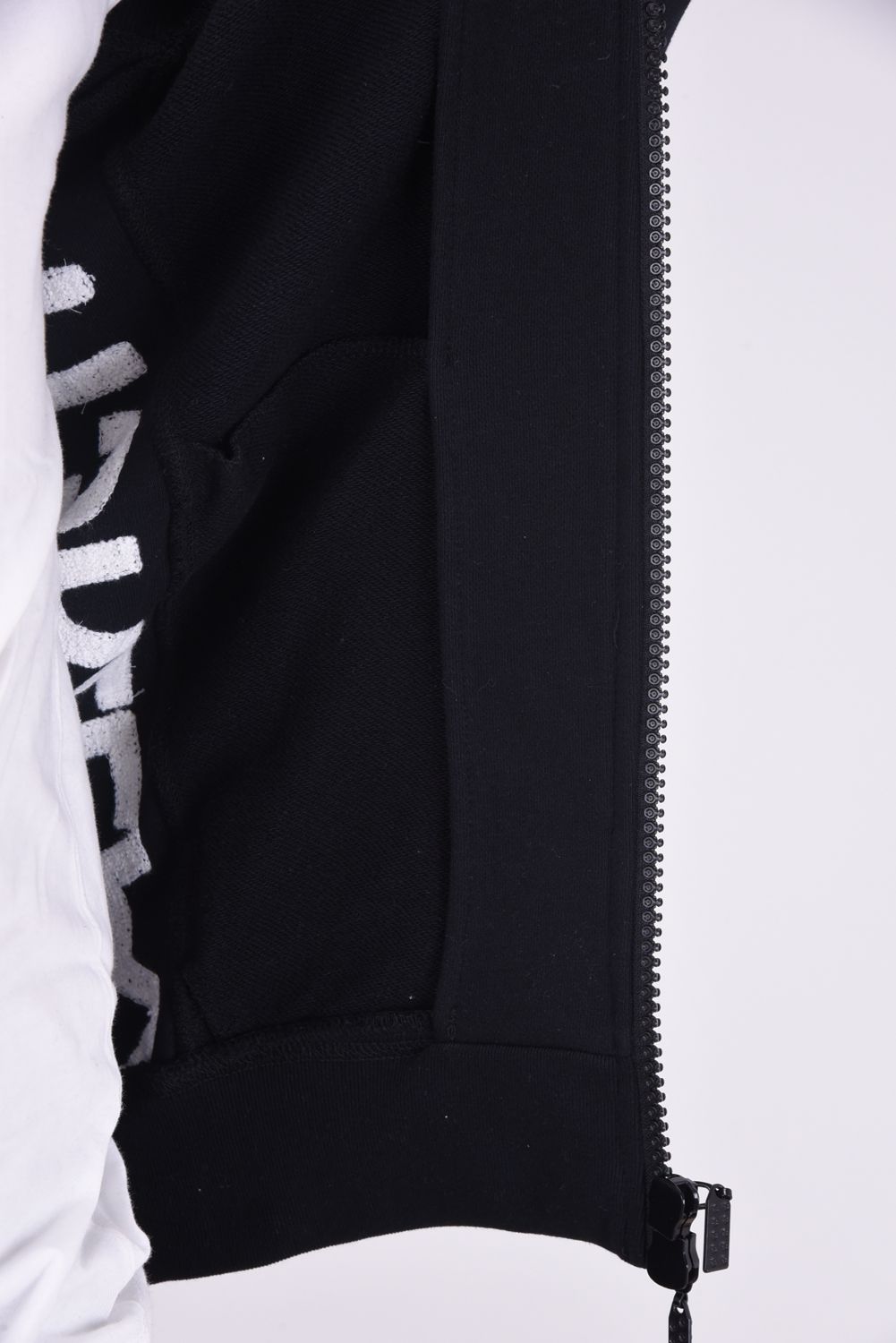 SHINING STONE ZIP HOODIE /  サガラ刺繍 ラインストーン ジップ パーカー ブラック