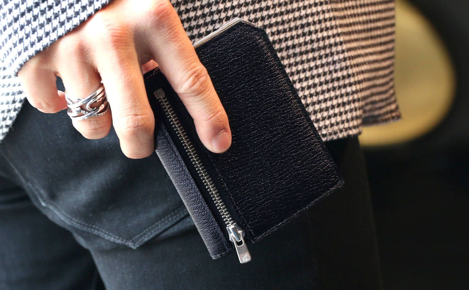 L'arcobaleno】 今選ぶべきはスマートに持てるミニ財布 TYPE.501