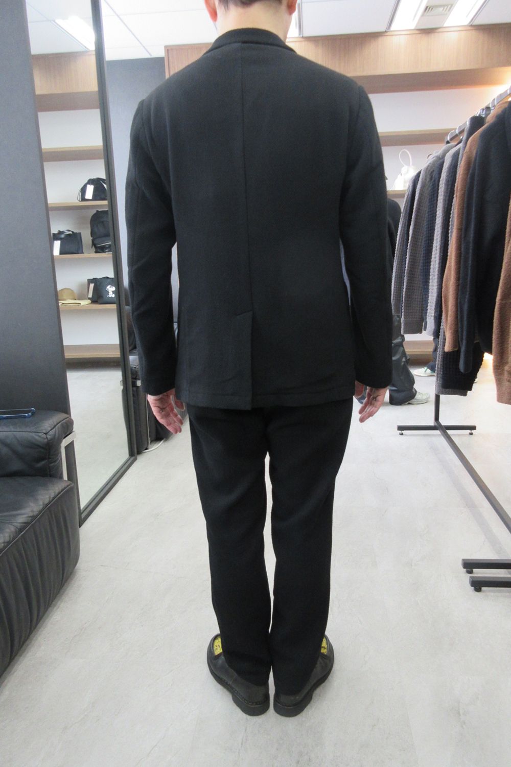 【26AW】【セットアップ】 WOOL-BLEND CAMO-EMBOSSED JACKET / ウール混 エンボスカモフラージュ テーラードシングルジャケット&イージースラックス (ブラック) (9月上旬入荷予定)
