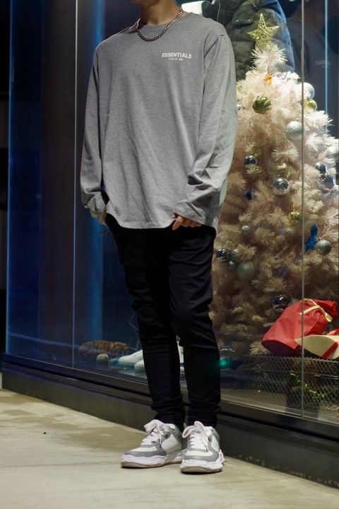 【FOG ESSENTIALS】 ロンT1枚でも雰囲気がでるSTYLE NO.1