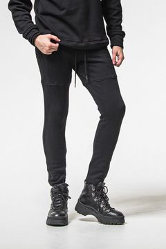 VELOURS FLEECE TYLER PANTS / ベロアフリースボア スキニータイト サイドライン イージーパンツ (ブラック) (11月中旬入荷予定) ※オーダー締切：9月1日(月)18:00