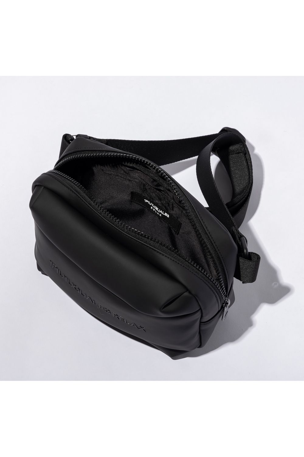 MATTE BODY BAG / フェイクマットレザー ボディバッグ (ブラック)