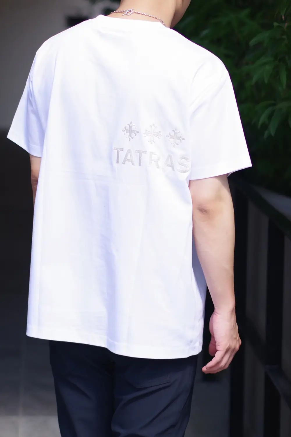 25SS 新品未使用 TATRAS NUNKI Tシャツ ホワイト TATRAS - NUNKI (ヌンキ) / ブランドロゴ刺繍 ハーフスリーブ T
