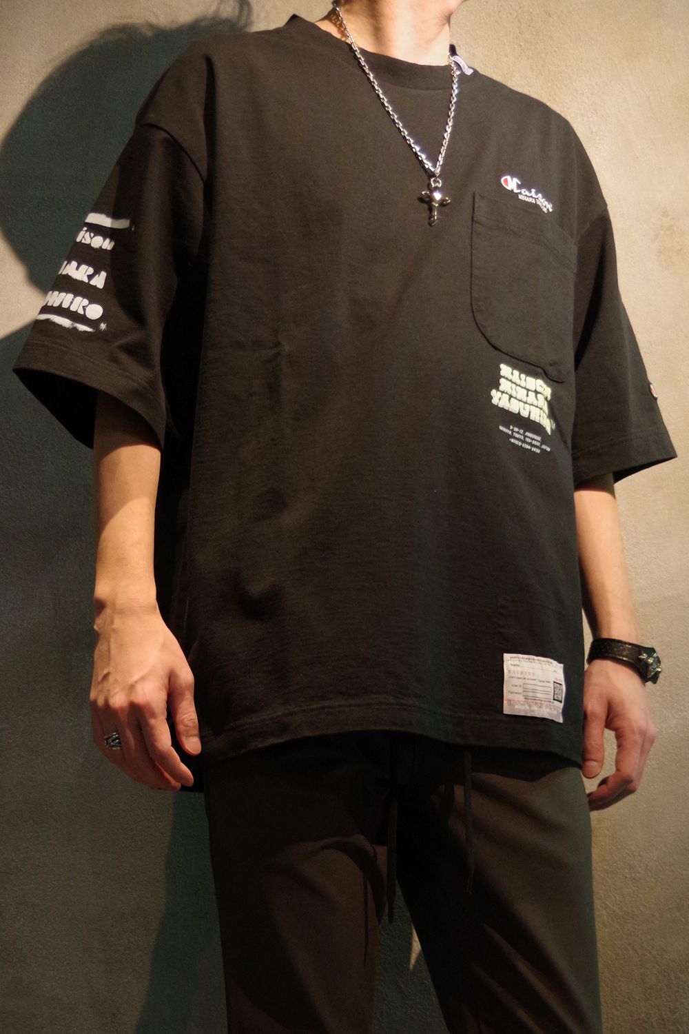 PRINTED TEE 1 / プリントロゴ クルーネック 半袖Tシャツ ブラック