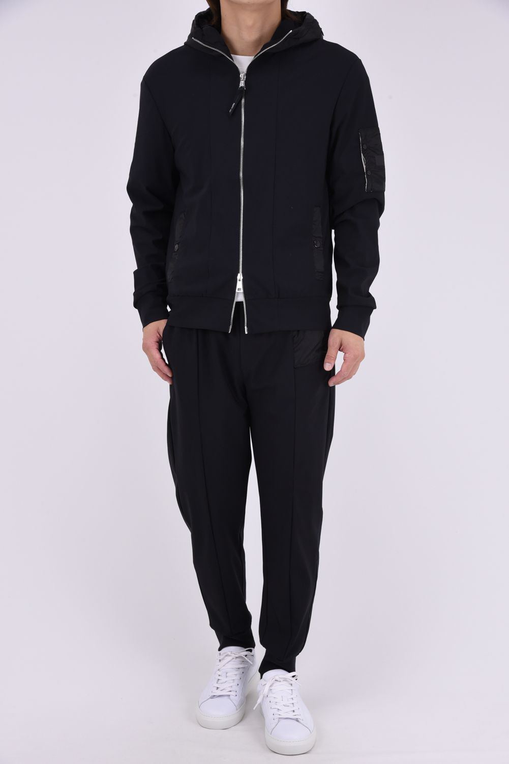 【26AW】 SIPHO / ブランドロゴ ハイブリッド ジップアップパーカー (ブラックカーボン)