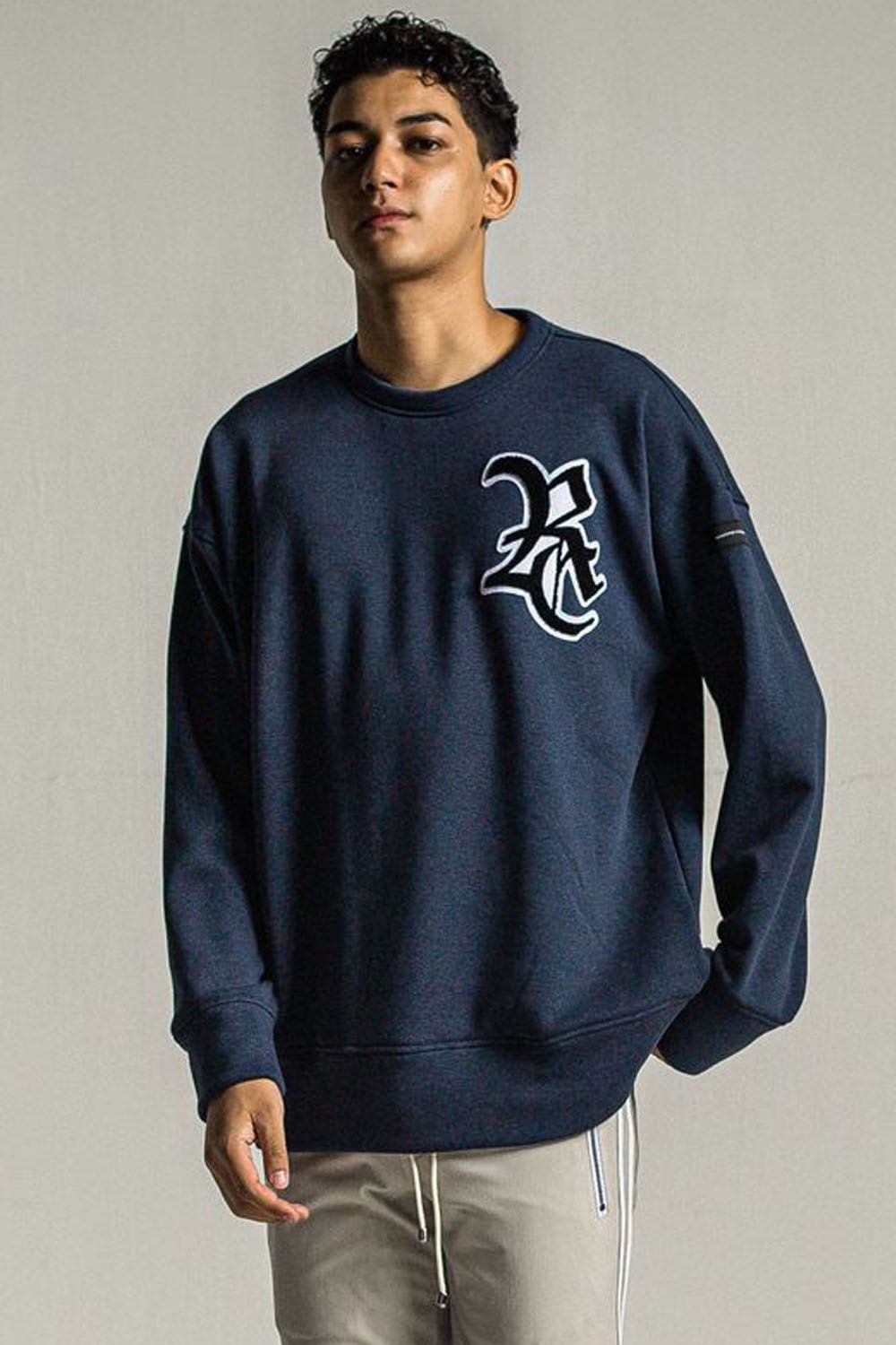 注目■RESOUND CLOTHING■大人気 裏起毛刺繍ワッペントレーナー RESOUND CLOTHING - 裏起毛ルーズトレーナー (ネイビー
