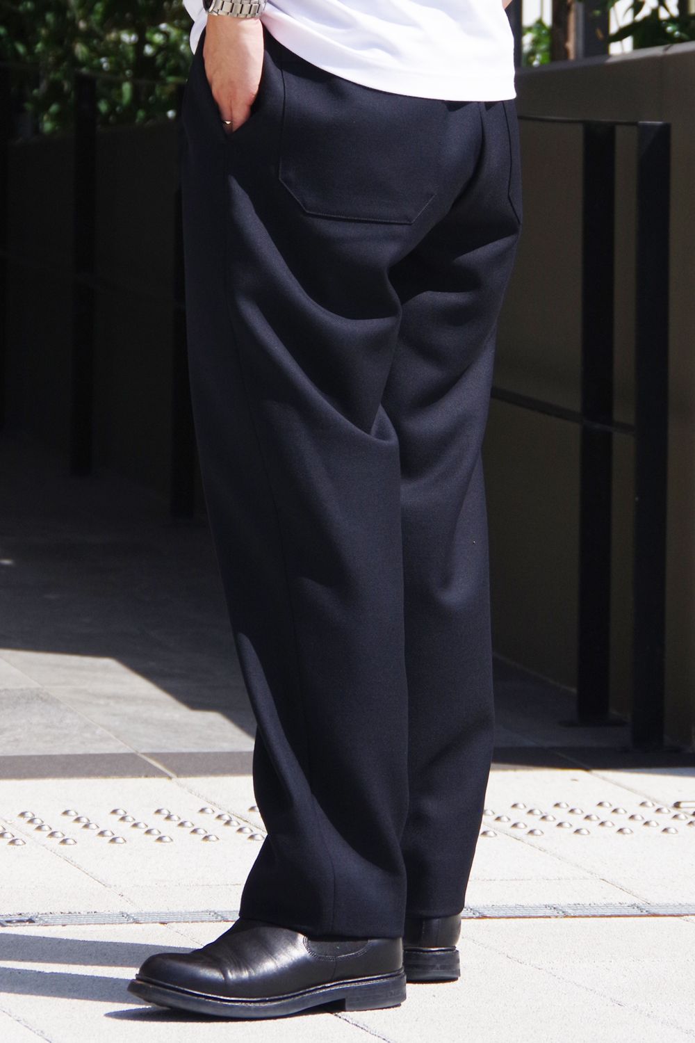 WOOL TWILL PANTS / プレーンフロント イージーパンツ （ネイビー）