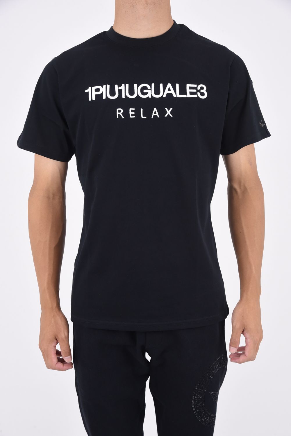 1PIU APPLIQUÉ SHORT-SLEEVED / フロントロゴ 刺繍 半袖Tシャツ ブラック