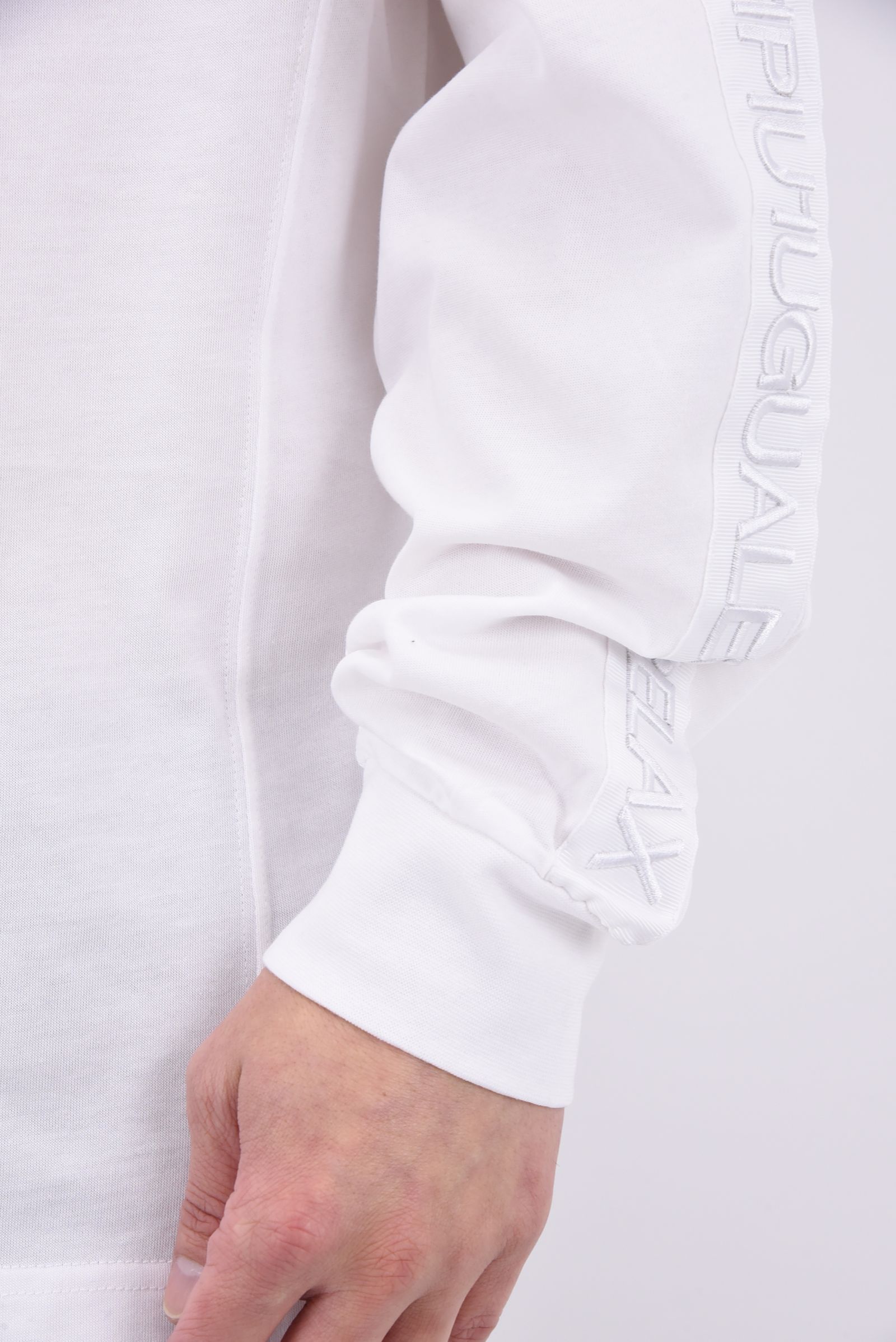 TAPE LOGO LONG T-SHIRT / テープロゴ ロングスリーブ (ホワイト)