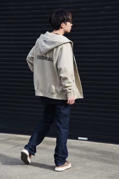【FOG ESSENTIALS】話題のジップパーカーを使用したスタイル②