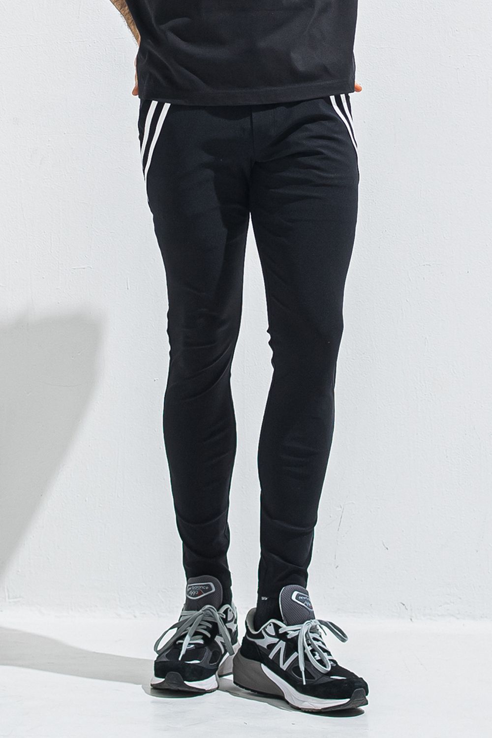 EDGE NYLON PT / 【定番】 ナイロンマイクロファイバー エコレザーライン スキニーイージーパンツ (ブラック/ホワイト) (4月末入荷予定) ※オーダー締切:2月15日(日)18時