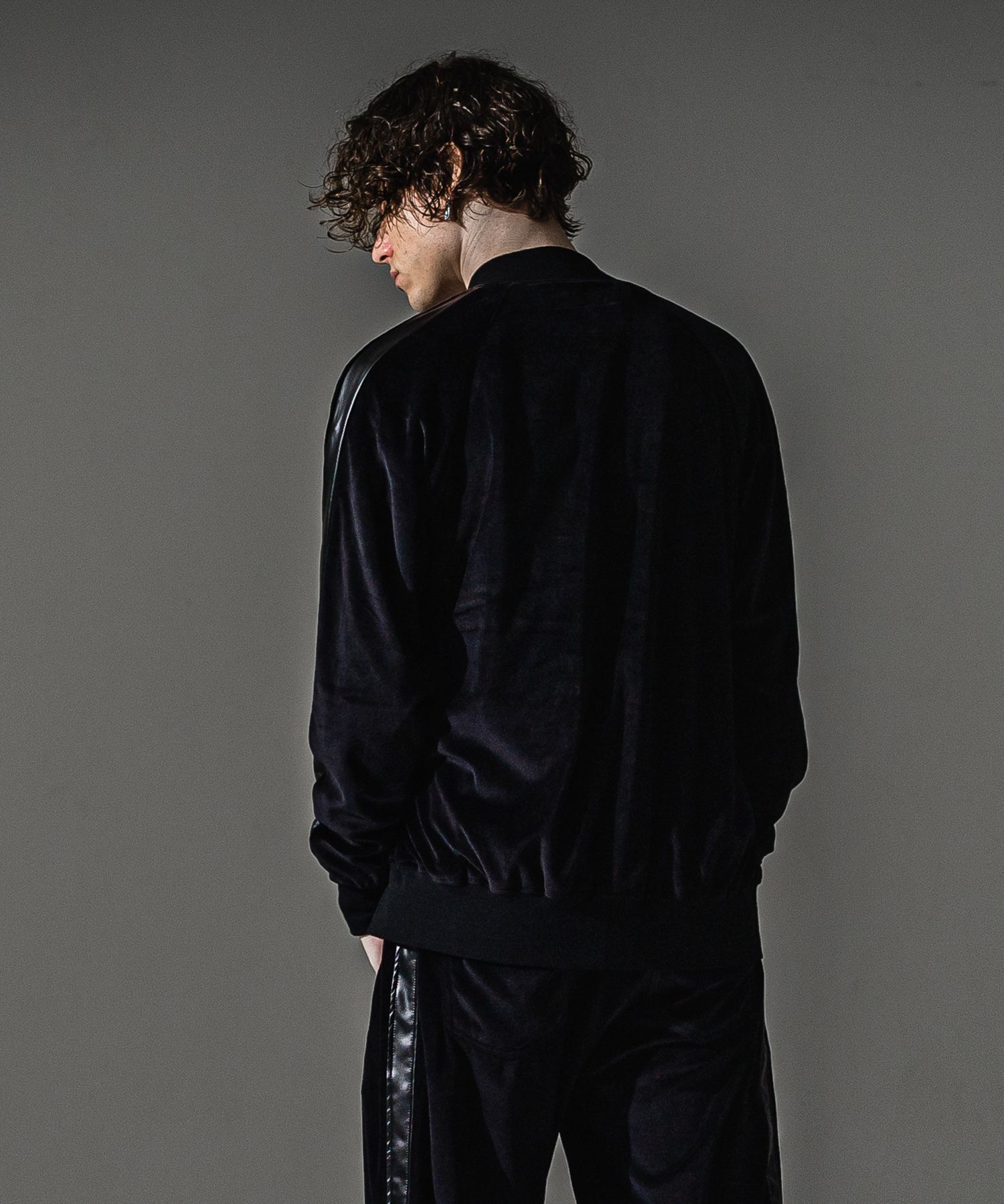 VELOUR Varsity / ベロア トラックスタジャン (ブラック) (9月中旬入荷予定) ※オーダー締切:5月23日(土)17時
