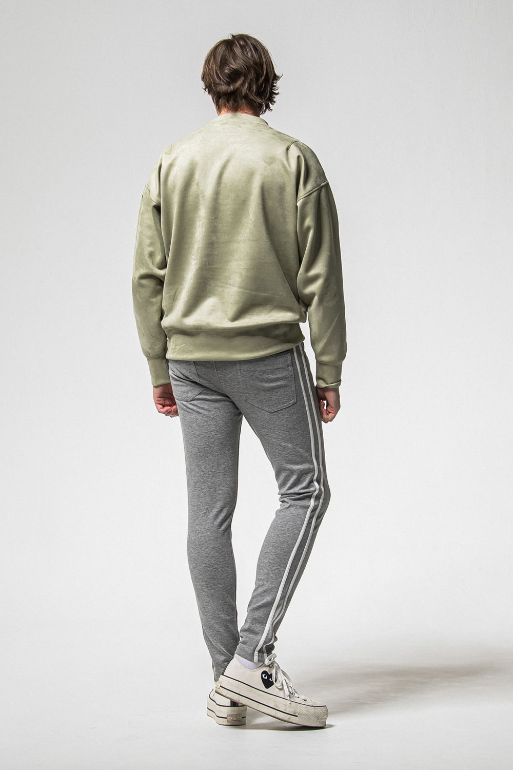 SUEDE DROP TRAINER / スウェード ロゴ ルーズ トレーナー (カーキ) (1月上旬入荷予定) ※オーダー締切：9月1日(月)18:00