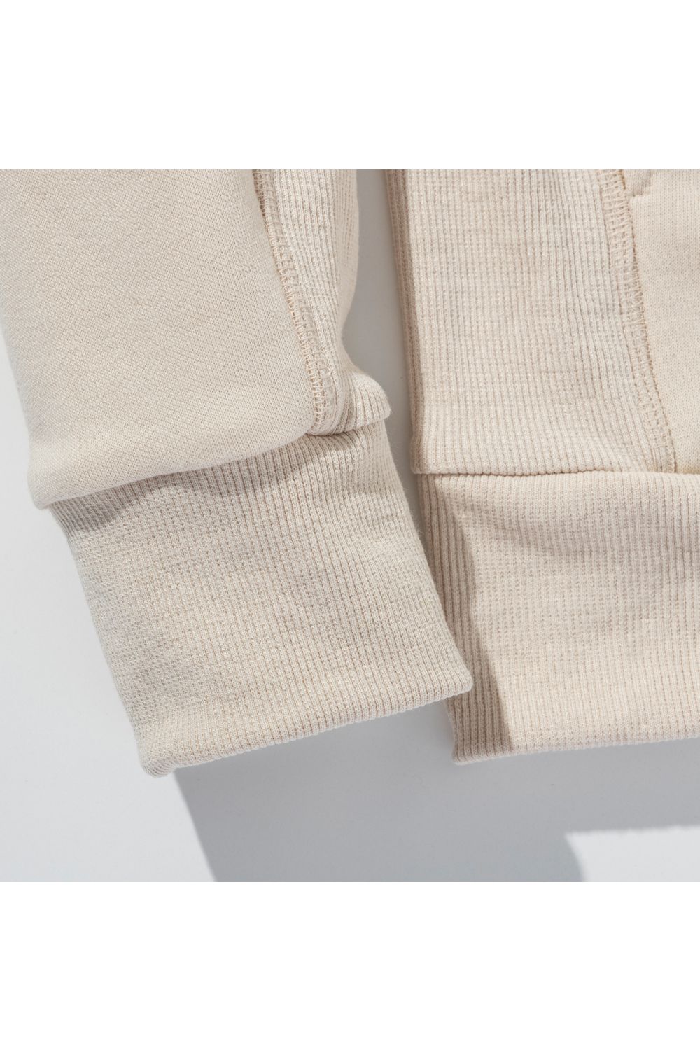 【26SS】 HOOD EMBOSSED LOGO HOODIE / エンボスロゴ ジップパーカー (ベージュ) (2月上旬入荷予定)