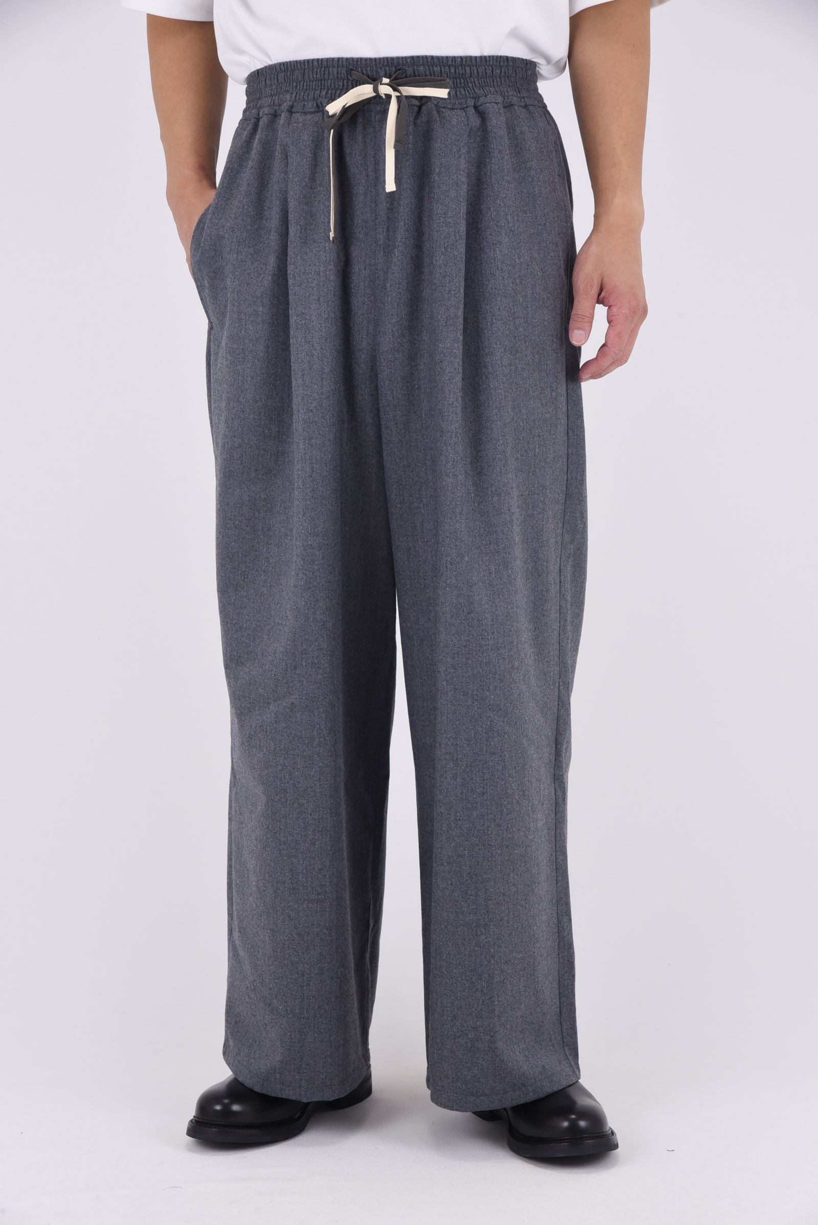 SUPER 140S DOUBLE STRINGS PANTS / スーパー140S ダブルストリングスパンツ (チャコールグレー）