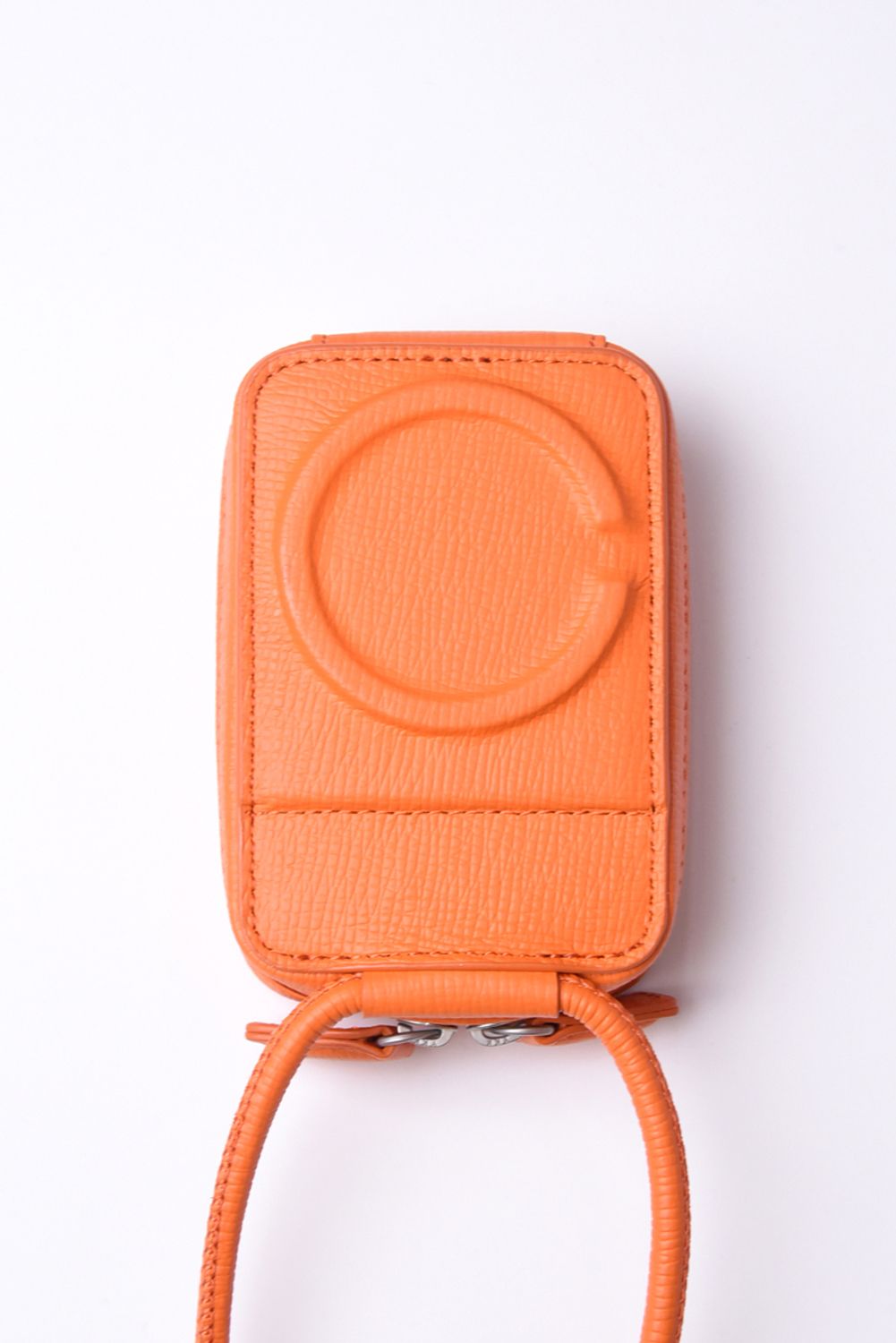 STRAPPED-ACCESSORY-MICROBAG / ストラップ付き MagSafe対応 ショルダーマイクロバッグ (キャロットオレンジ)