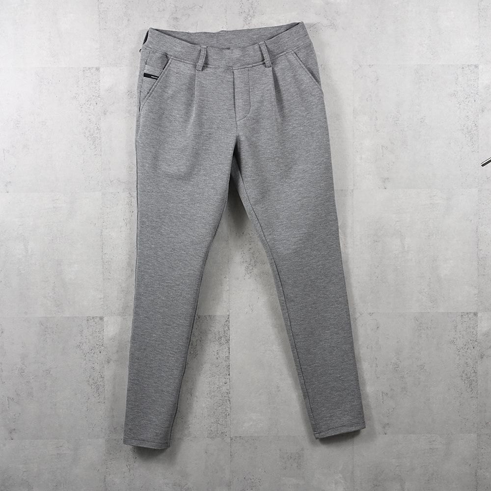 CHRIS EASY blister TUCK PANTS / ブリスターニット スラックスイージータックパンツ (グレー)（7月下旬入荷予定）※オーダー締切:5月23日(土)17時