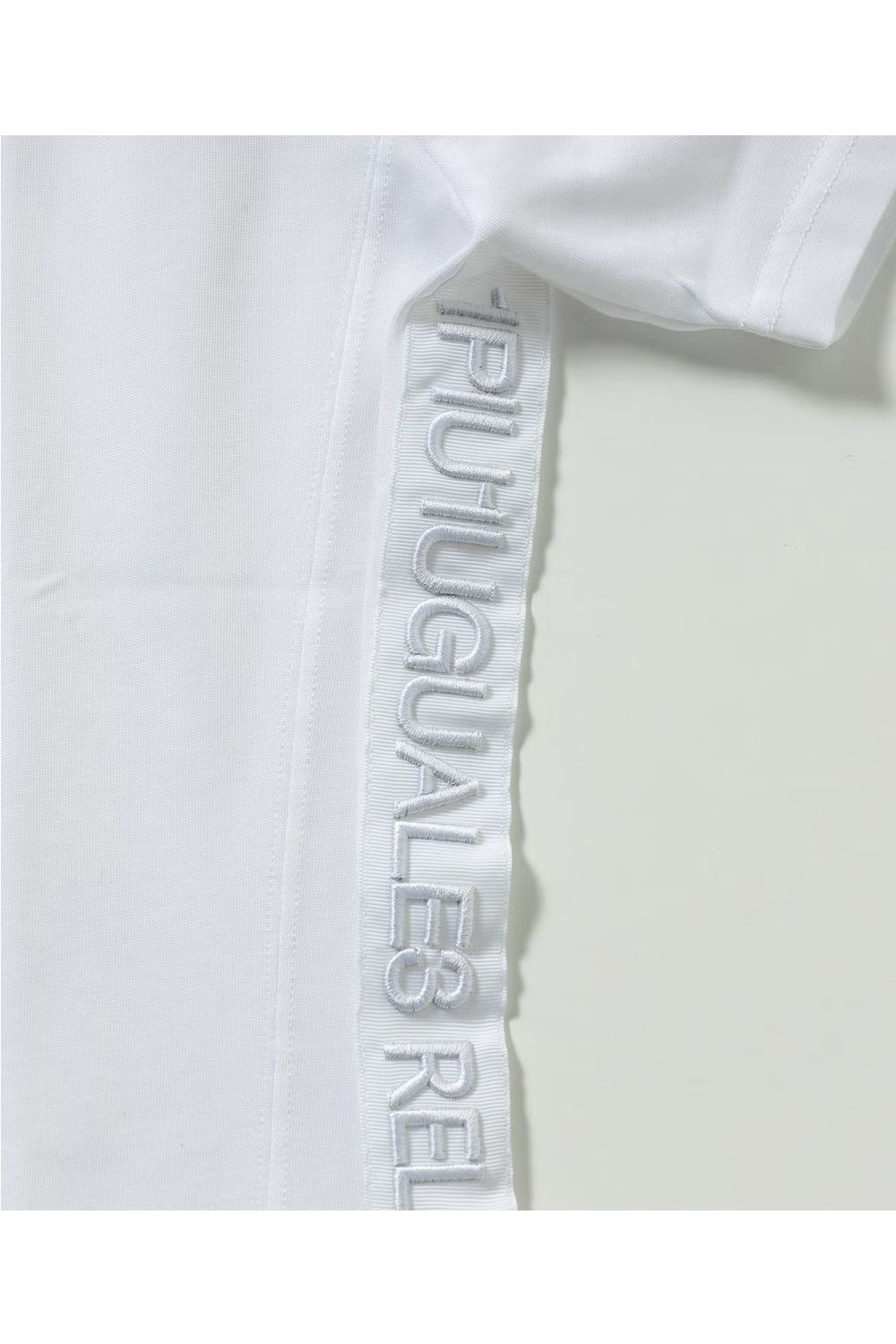 TAPE LOGO T-SHIRT / テープロゴ ショートスリーブ (ホワイト)