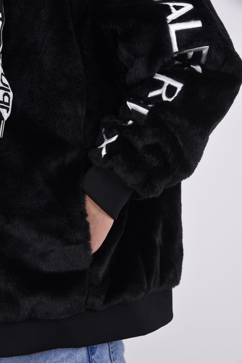BOA LOGO HOODIE / ワイドスピンドル 袖ロゴ ファーブルゾン ブラック