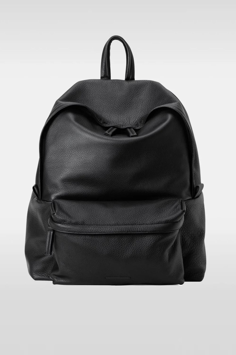 ESSENTIAL LEATHER DAYPACK MEDIUM / 防水レザー デイパック (ブラック)