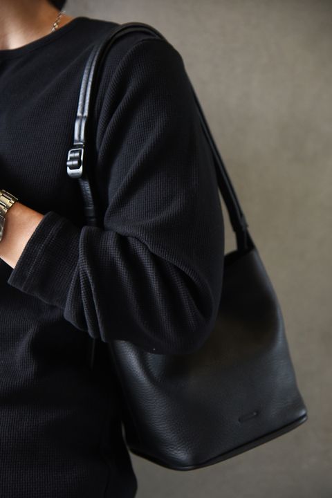 【RESOUND CLOTHING】 トレンドのワッフルヘンリーをシンプルに大人っぽく