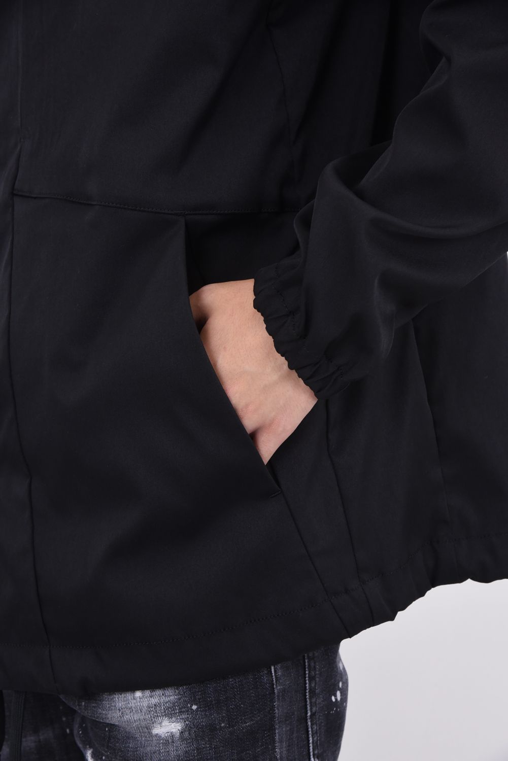 STRETCHED TWILL COACH JACKET / ロゴ ストレッチ ツイル コーチジャケット ブラック