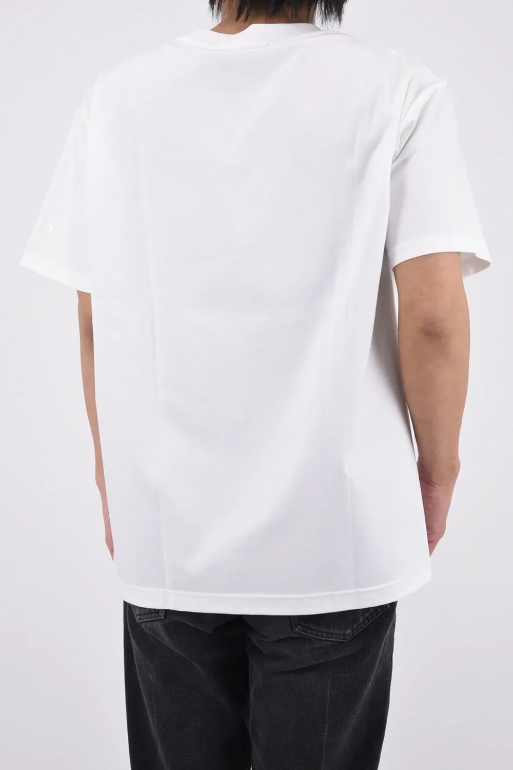 WANDO (ワンド) / ネックロゴ クルーネック Tシャツ ホワイト