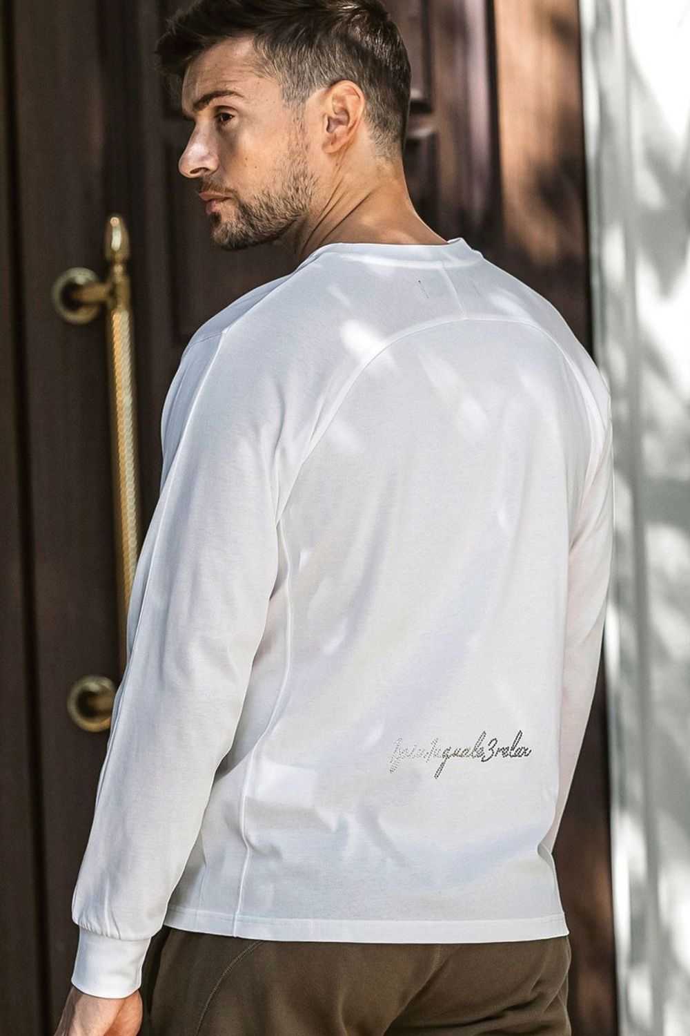 【26SS】 GRADIENT RHINESTONE LONG T-SHIRT / グラデーション ラインストーンロゴ ロングスリーブTシャツ (ホワイト)