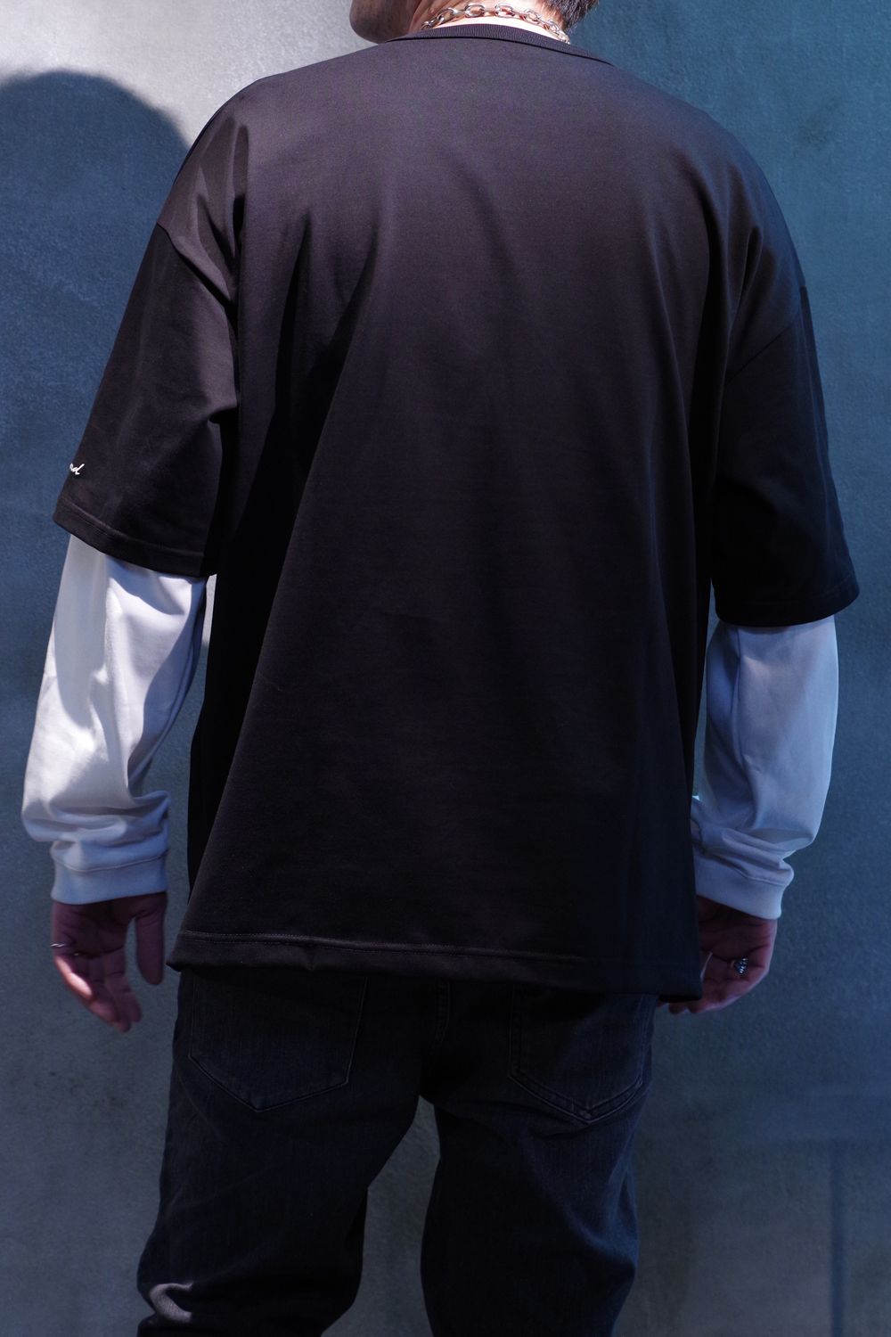 FAKE LAYERED LONGSLEEVE / ロングスリーブフェイクレイヤードTシャツ ブラック / ホワイト