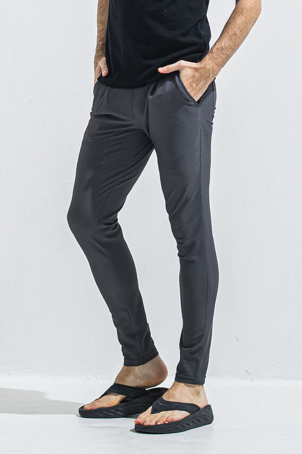 CHRIS EASY TUCK PANTS / ストレッチメッシュトリコット スラックスイージータックパンツ (チャコール) (5月中旬入荷予定) ※オーダー締切:2月15日(日)18時