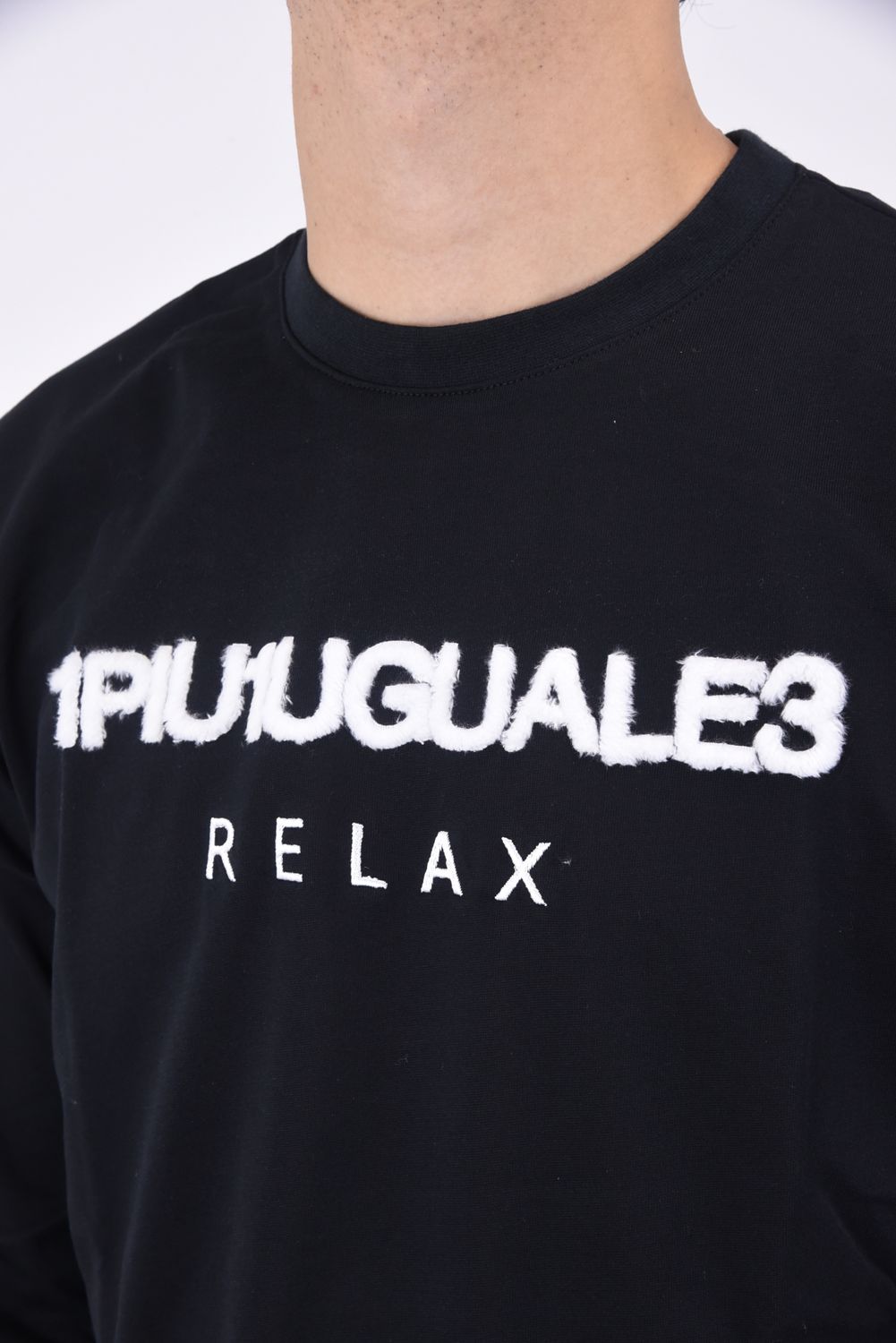 1PIU1UGUALE3 RELAX - 1PIU APPLIQUÉ LONG-SLEEVED T-SHIRT